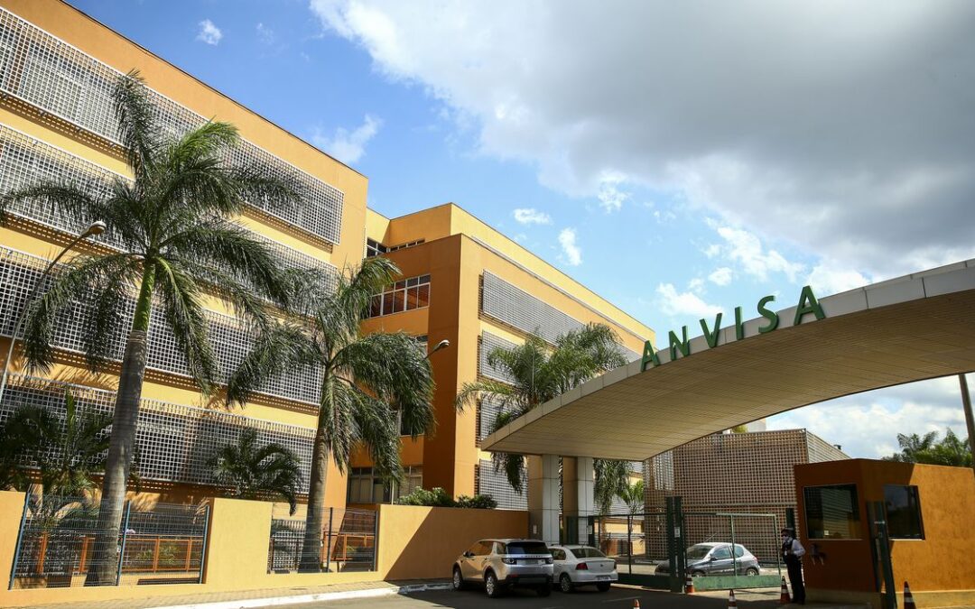 Anvisa atualiza informações sobre análise de vacinas contra covid-19