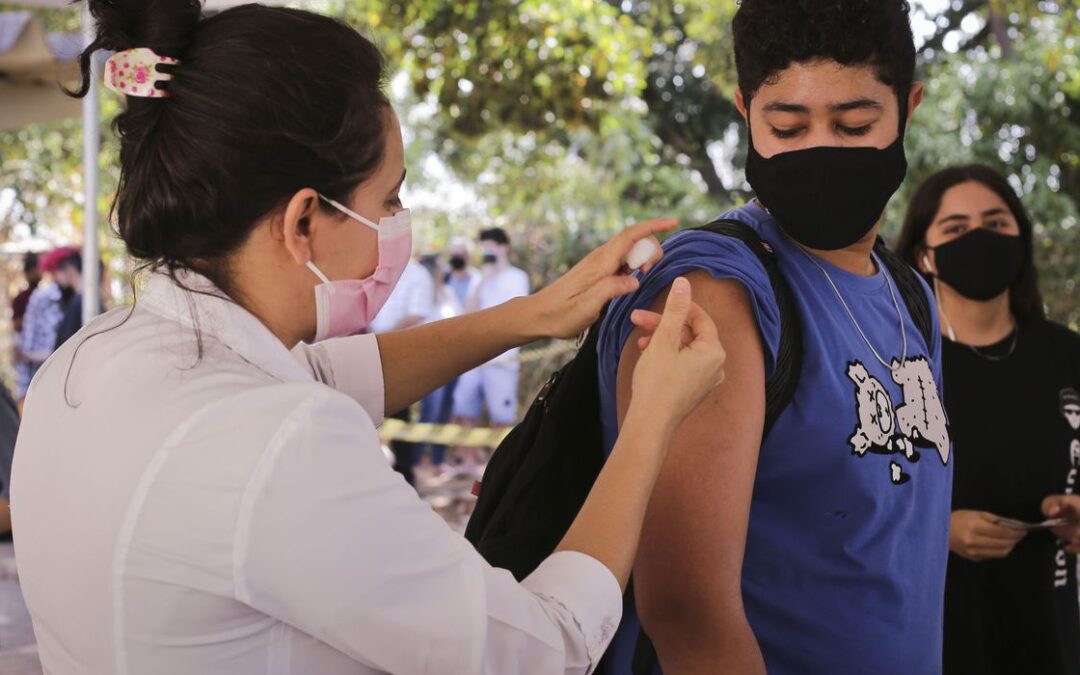 Covid-19: Brasil atinge marca de 320 milhões de vacinas aplicadas