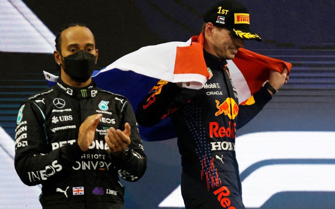 Mercedes protesta após Verstappen derrotar Hamilton na Fórmula 1