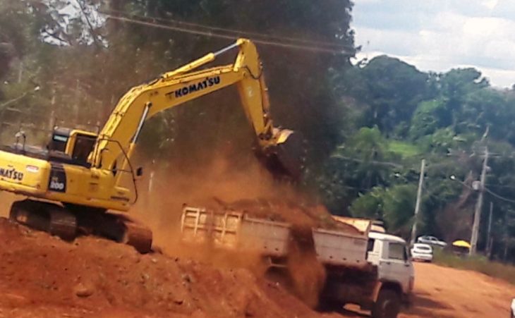Máquinas movimentam os primeiros dias de obras na MS-357, em Ribas do Rio Pardo