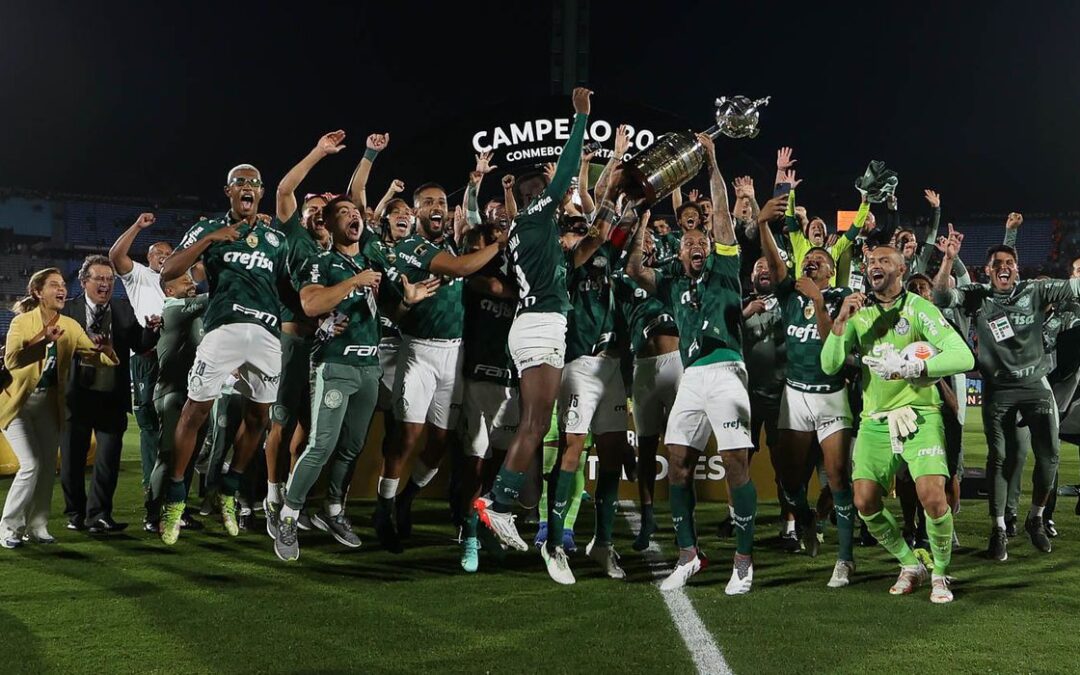 Palmeiras é eleito o melhor do mundo, título inédito para o país