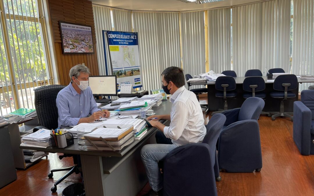 Vereador se reúne com secretário da SISEP para pedir melhorias em diversos bairros da Capital