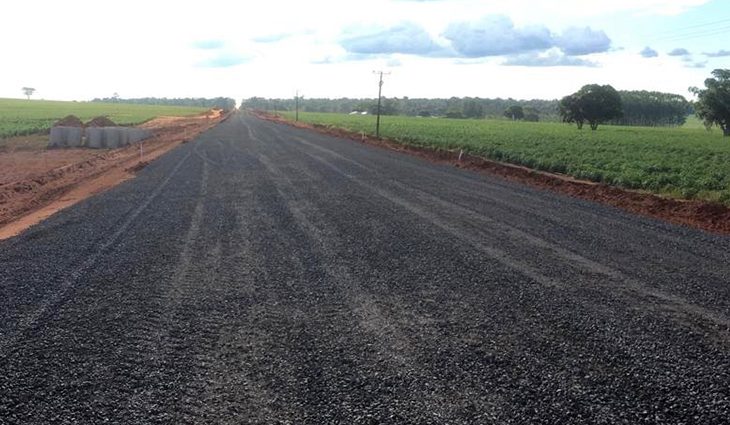 MS-295: Serviços de terraplanagem avançam entre Eldorado e Porto Morumbi
