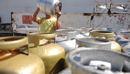 Governo negocia com Congresso subsídio para gás de cozinha e diesel, dizem fontes