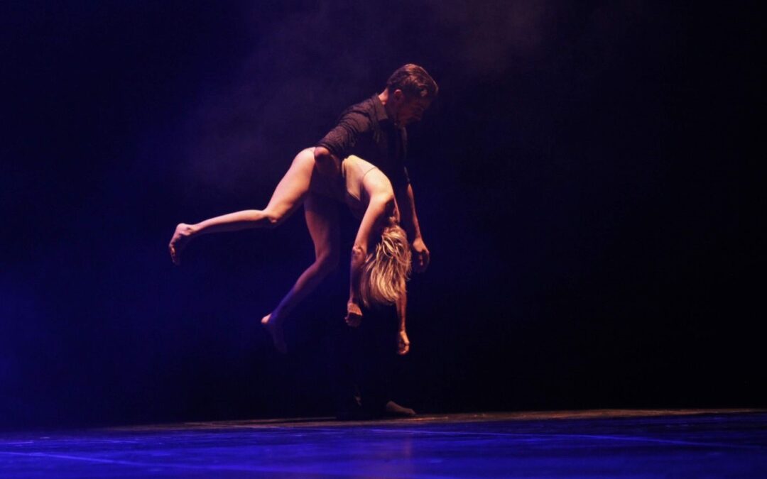 Espetáculo “Silêncio Branco” da Ginga Cia de Dança leva o tema da violência contra a mulher para o palco
