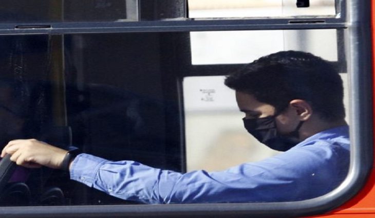 SES publica resolução que orienta a população para o uso de máscara em ambientes fechados