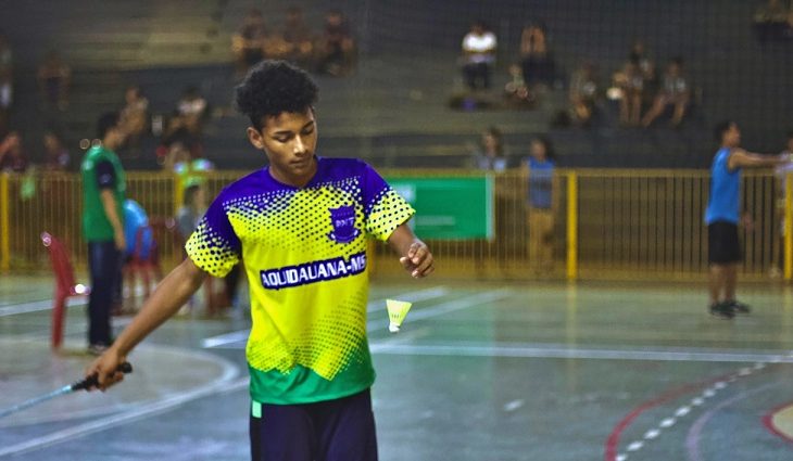 Curso da Fundesporte para qualificar profissionais no badminton chega a Rio Brilhante