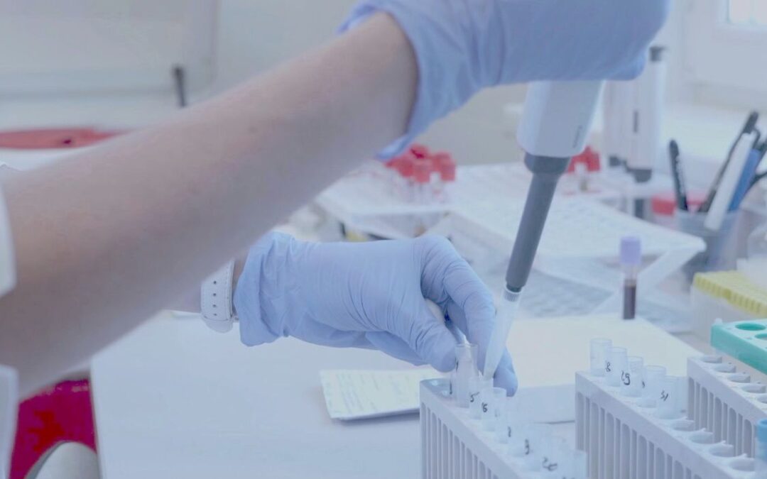 Fiocruz: novas linhagens da Ômicron avançam e favorecem reinfecções