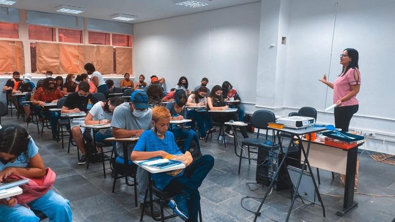 Prefeitura abre inscrições para o curso que ensina habilidades profissionais para o primeiro emprego