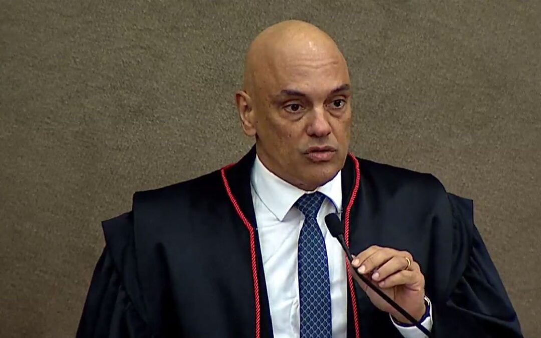 Moraes nega pedido para suspender posse de deputados por suposta relação com atos criminosos