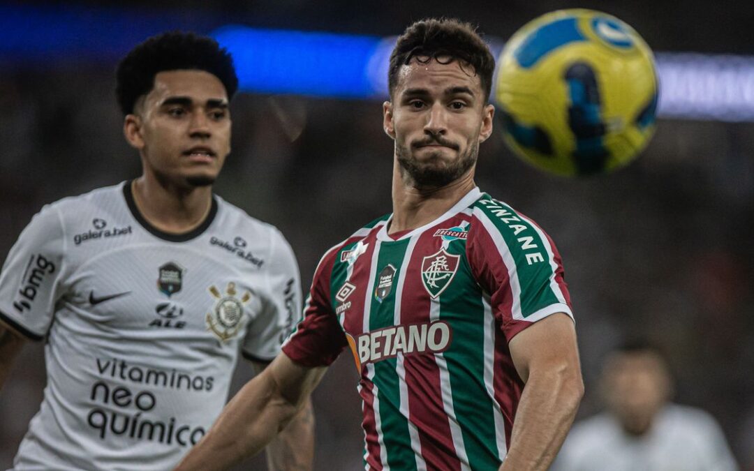 Com Libertadores como alvo, Corinthians e Fluminense jogam em Itaquera