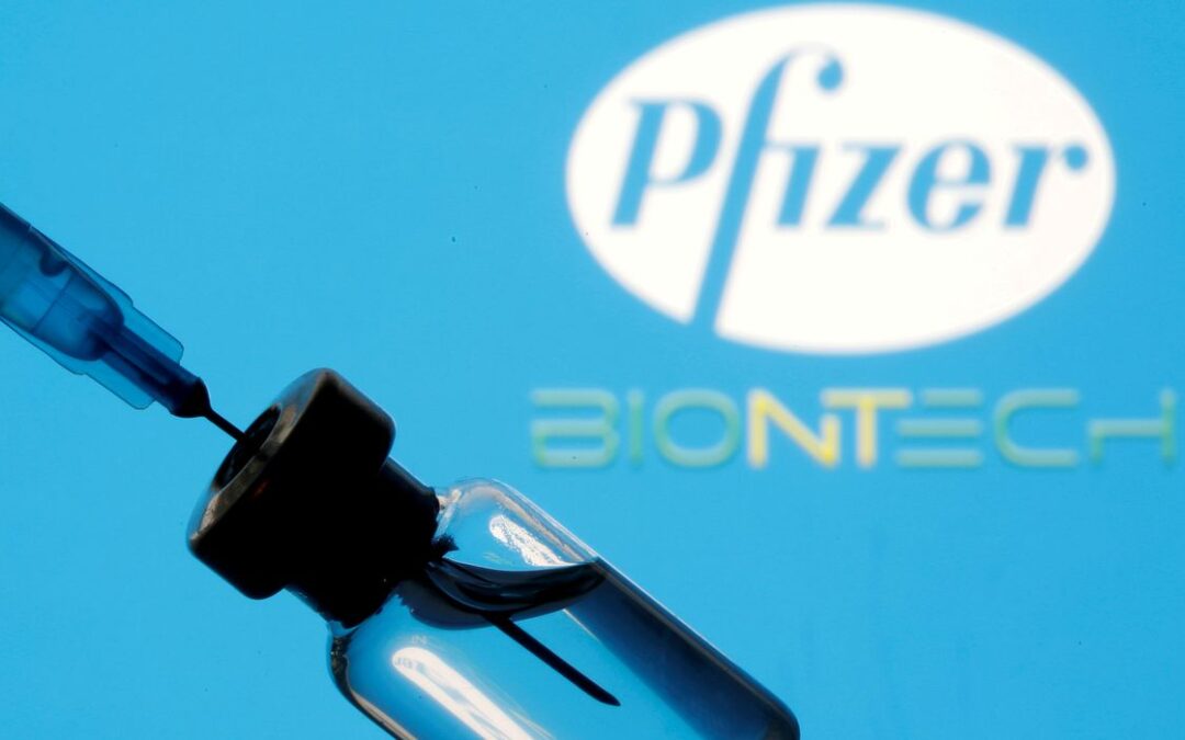 Pfizer apresenta pedido de vacina mais forte contra variante Ômicron