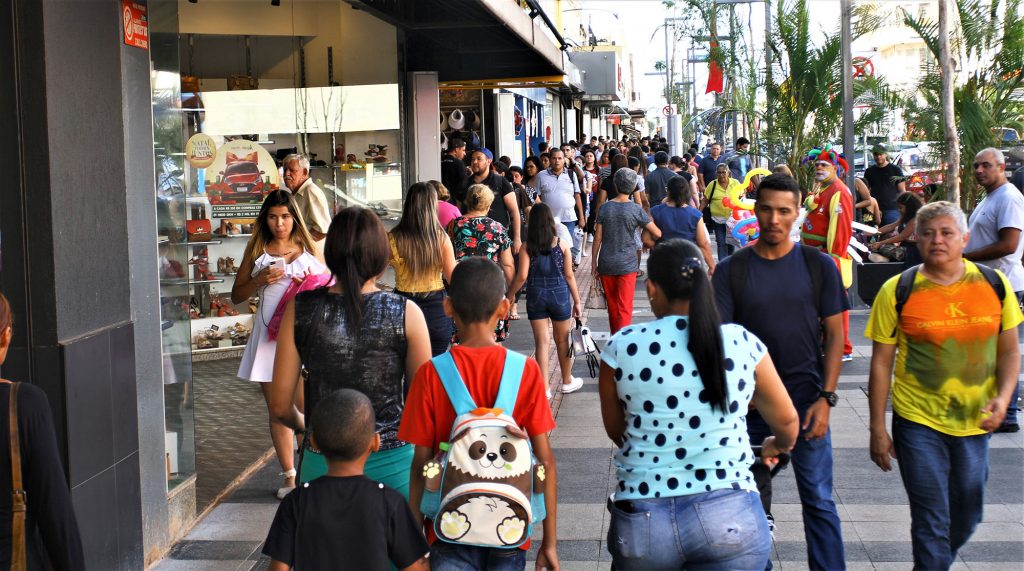 Para animar consumidor exigente, Campo Grande terá até 70% de desconto na Black Friday