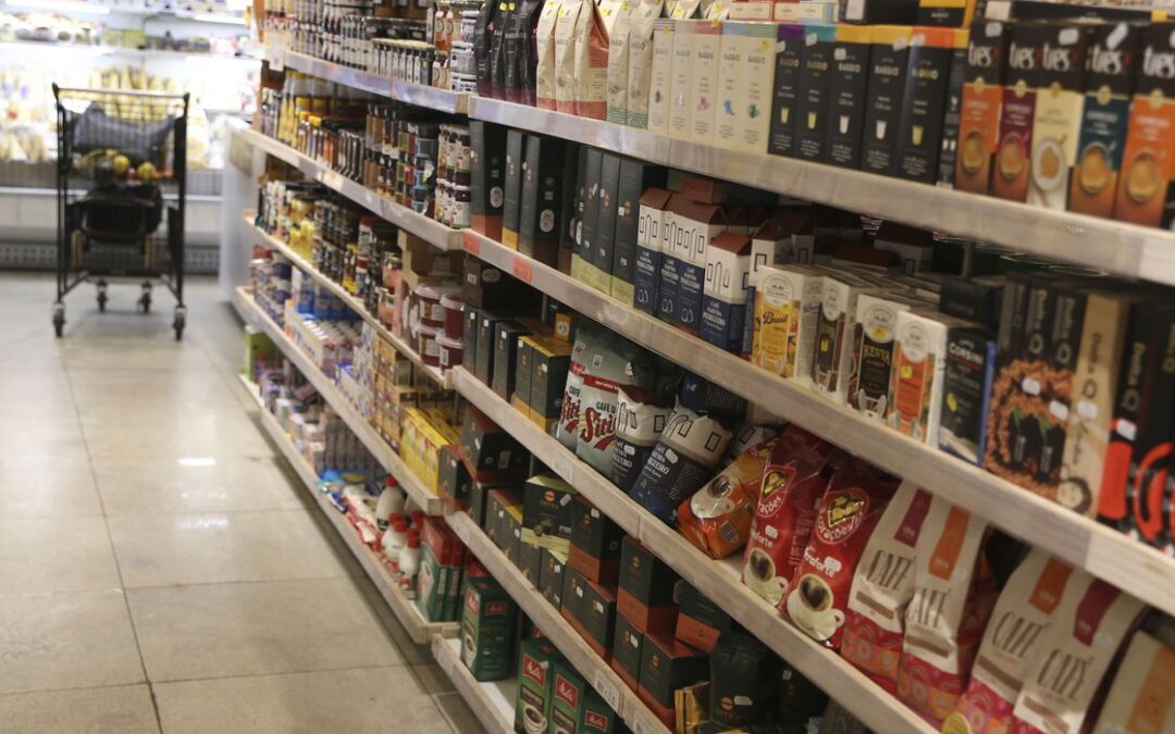 Novas regras para rótulos de alimentos valem a partir de hoje