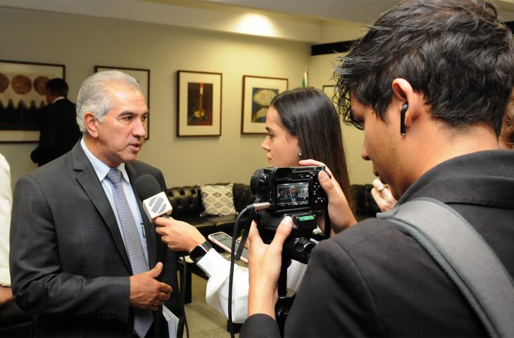 Durante transição, Reinaldo e Riedel discutem emendas com bancada federal