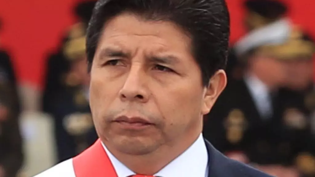 Vice Dina Boluarte assume a presidência do Peru após Castillo ser preso ao tentar golpe