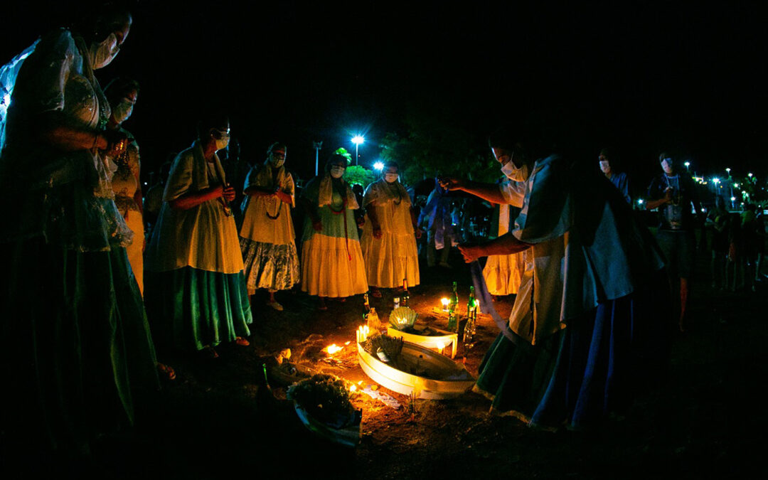 Destinos celebram novo ano com shows, festa de Iemanjá e queima de fogos no estado