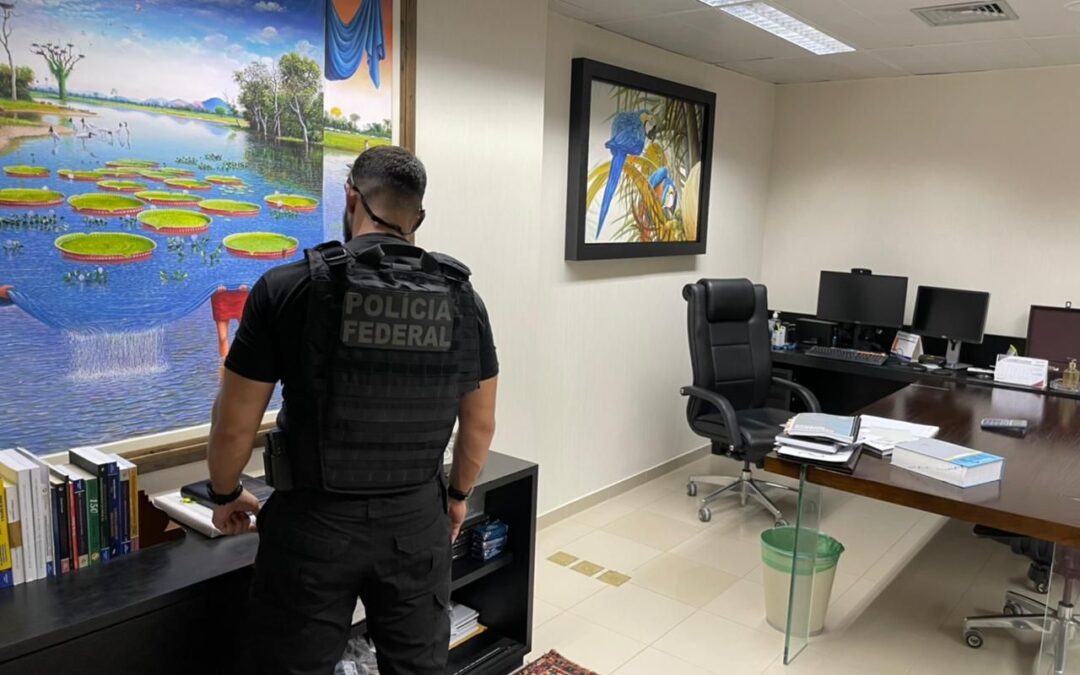 STJ afasta do cargo e põe tornozeleira em três conselheiros do Tribunal de Contas