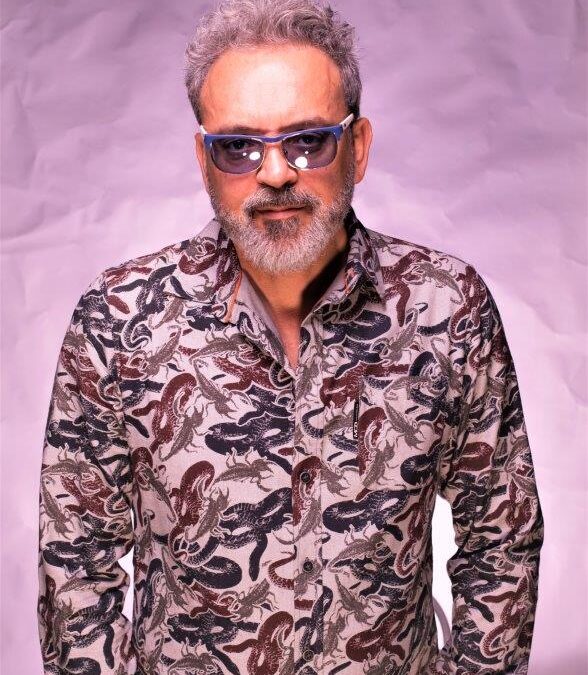 Palco Sesc terá apresentação de Jerry Espíndola nesta quarta-feira
