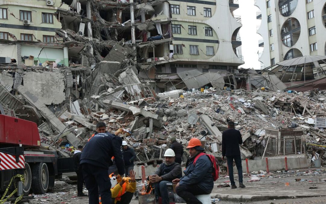 Número de mortos após terremoto na Turquia e na Síria passa de 11 mil