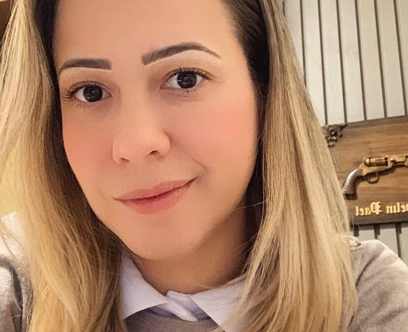 Coluna Juliana Zarha: Amar ou odiar