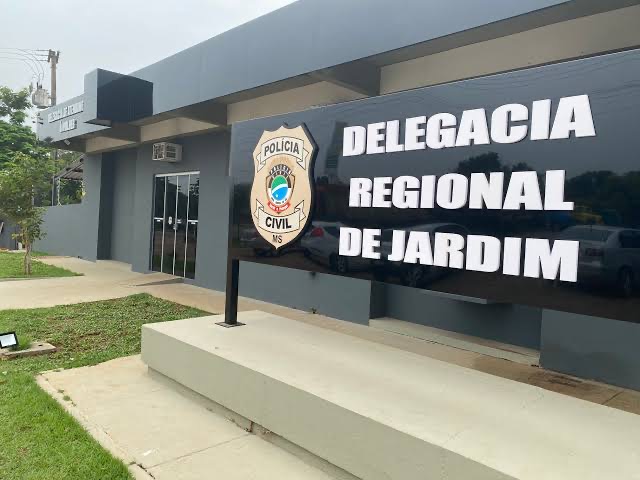 Jardim: Mulher ouve marido abusando da filha de 6 anos e chama a polícia