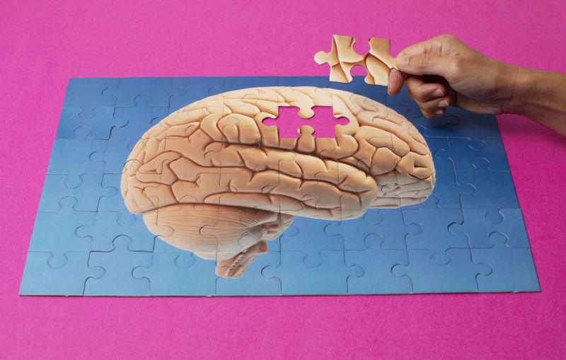 Covid longa: estudo identifica efeitos na função cerebral até 2 anos após infecção