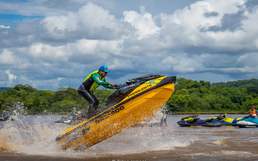 Jet ski no Rio Paraguai: Aventura aquática na rota da Bioceânica