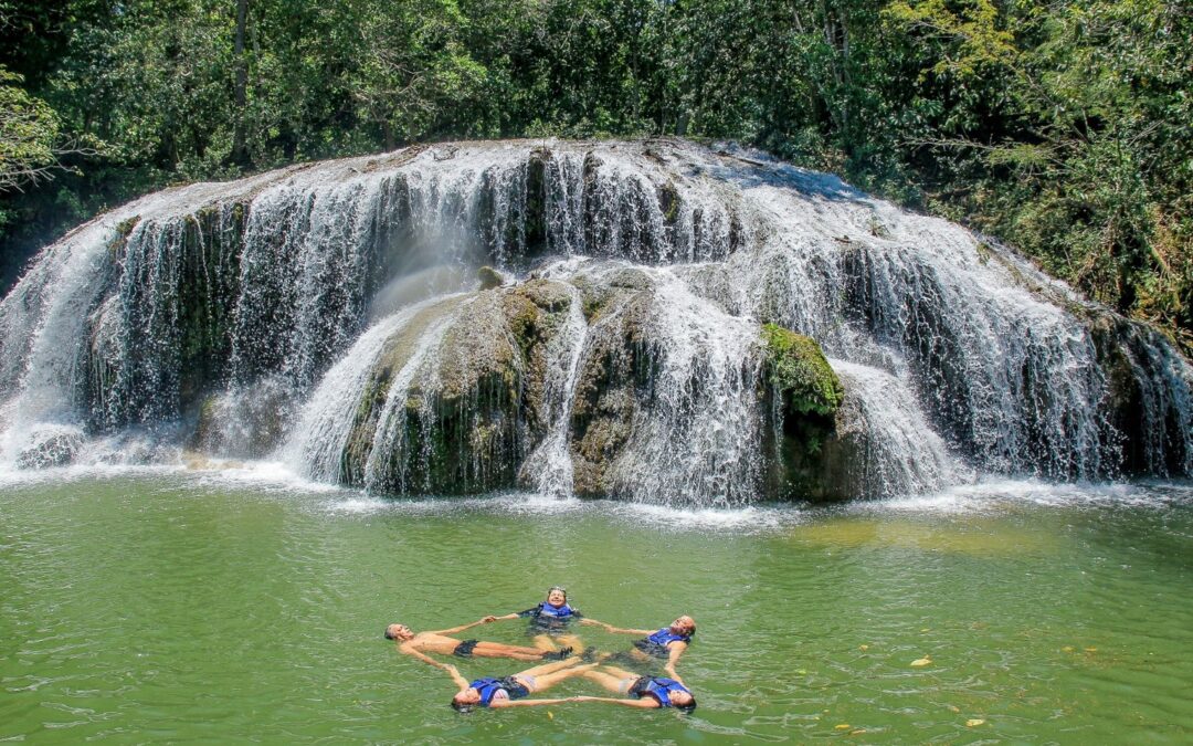 Circuito de cachhoeiras, uma das maravilhas de Bonito e Serra da Bodoquena