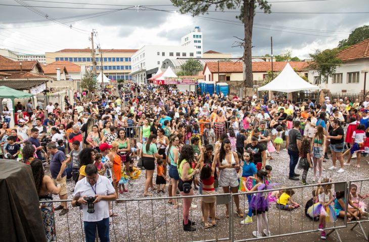Saiba o que abre e fecha nesta terça-feira de Carnaval na capital