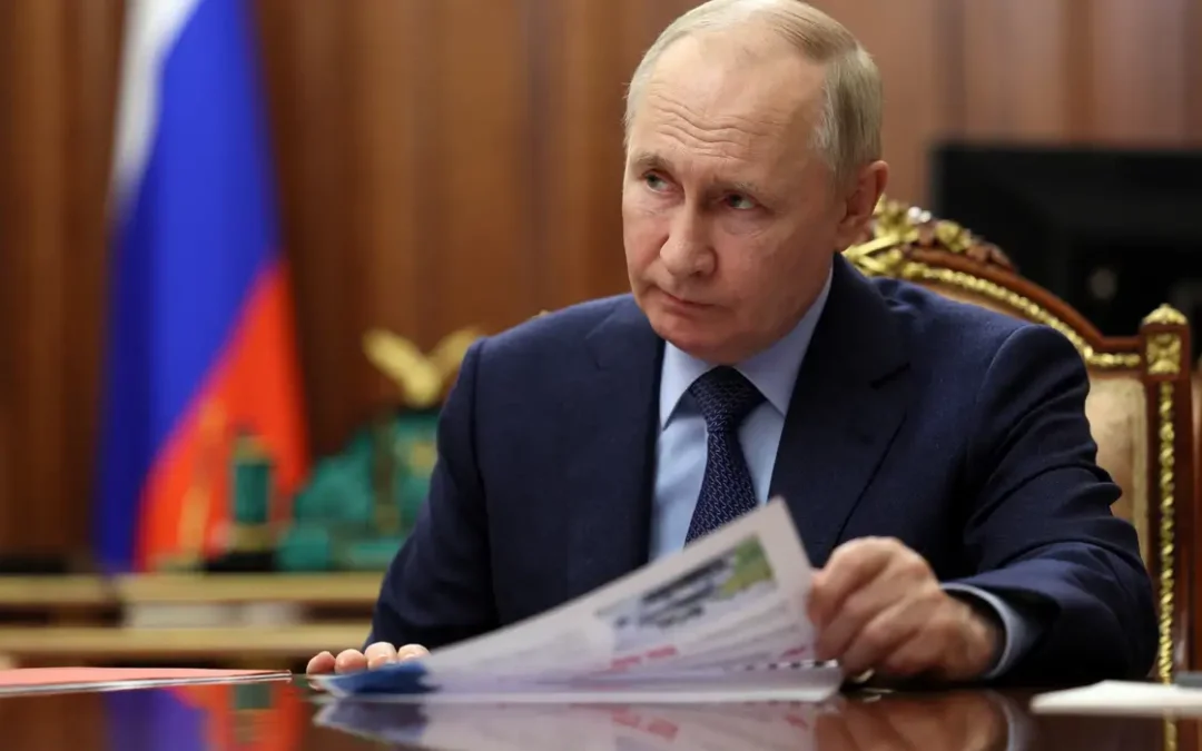 Putin vence eleições russas com 87,3% dos votos e estende poder até 2030
