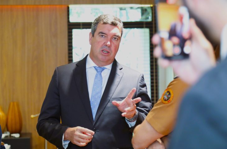 Governo envia aeronave para apoiar no resgate das vítimas das enchentes no RS