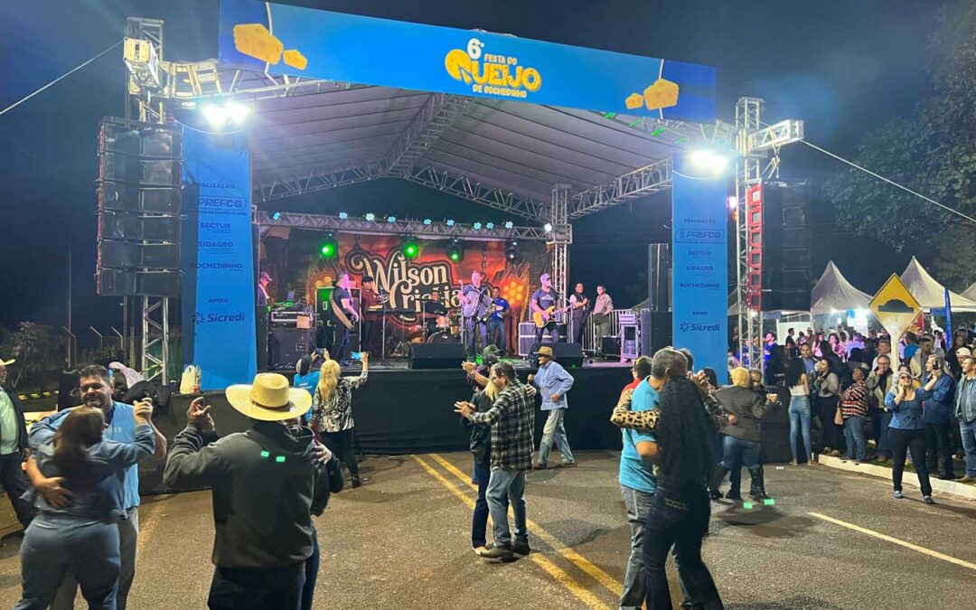 Rochedinho: Gilson & Júnior e Alma Serrana animam a 7º Festa do Queijo