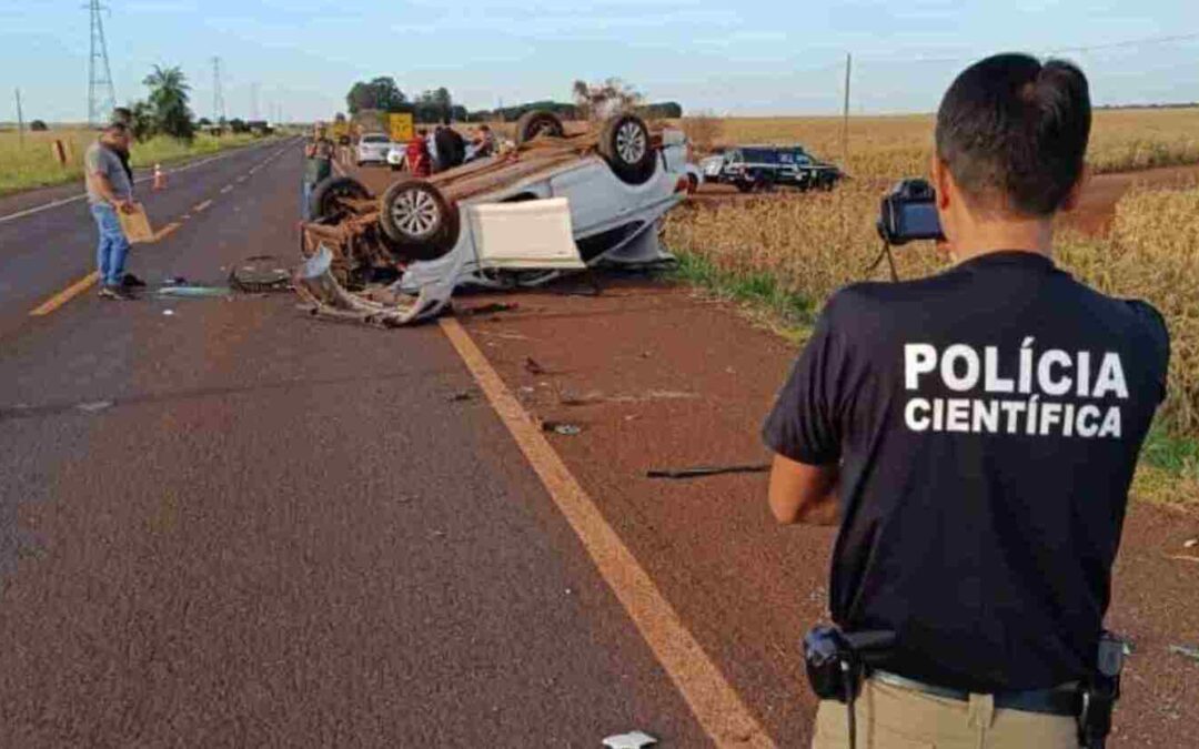 Dourados: Sem cinto passageira é arremessada de carro em acidente e morre na BR-463
