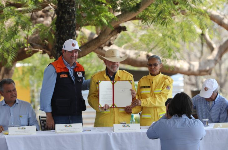 Lula assina Plano de Manejo Integrado do Fogo em meio a recorde de incêndios no Pantanal