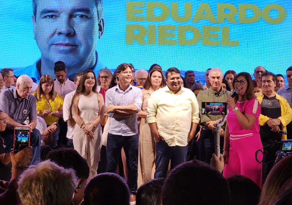 Com apoio de lideranças, PSB confirma candidatura a prefeito de Gabriel Oliveira e Bia Cavassa