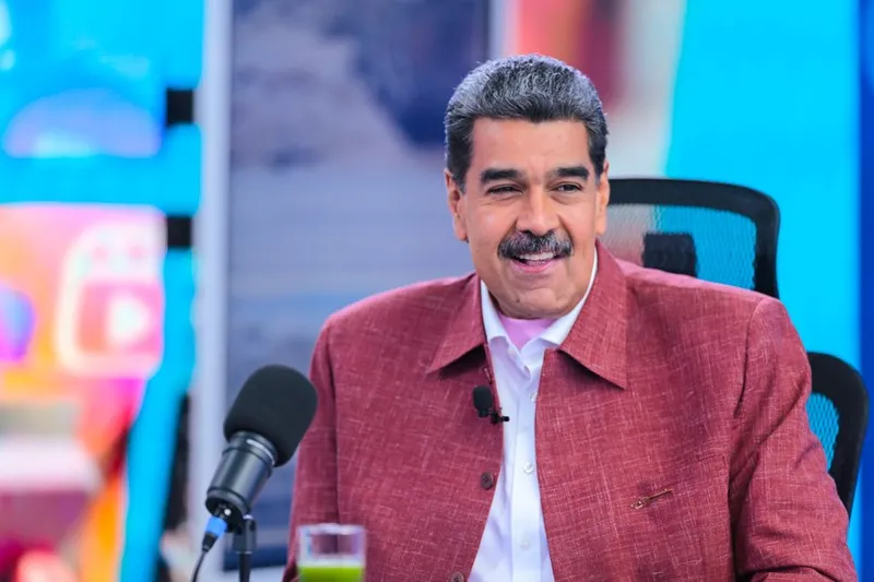 Nicolás Maduro decreta adiantamento do Natal na Venezuela para 1º de outubro