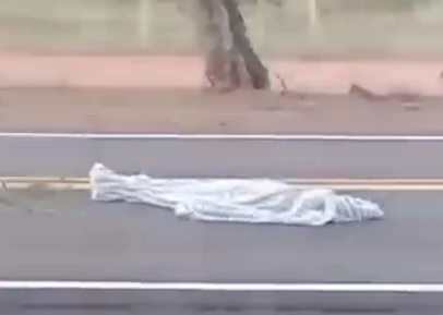 Criança atropelada na BR-262 desceu do caminhão para ir ao banheiro em Terenos