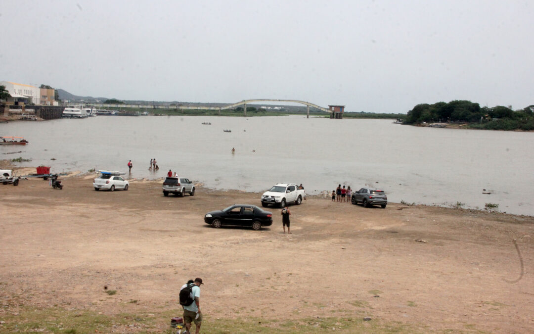 Corumbá: Rio Paraguai expões efeitos da seca e nível de Ladário é record