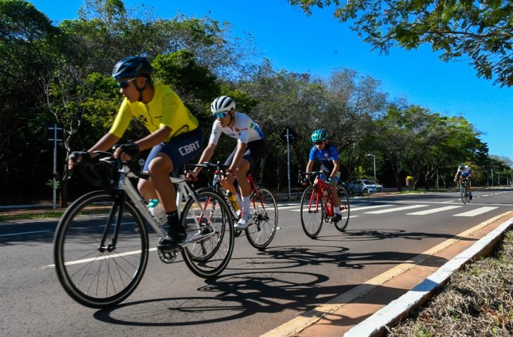 Surdoatletas disputam Campeonato Brasileiro de Ciclismo e Mountain Bike na capital