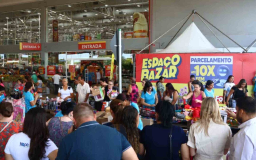 De perfume a roupas, instituições realizam bazar para arrecadar fundos para obras assistenciais
