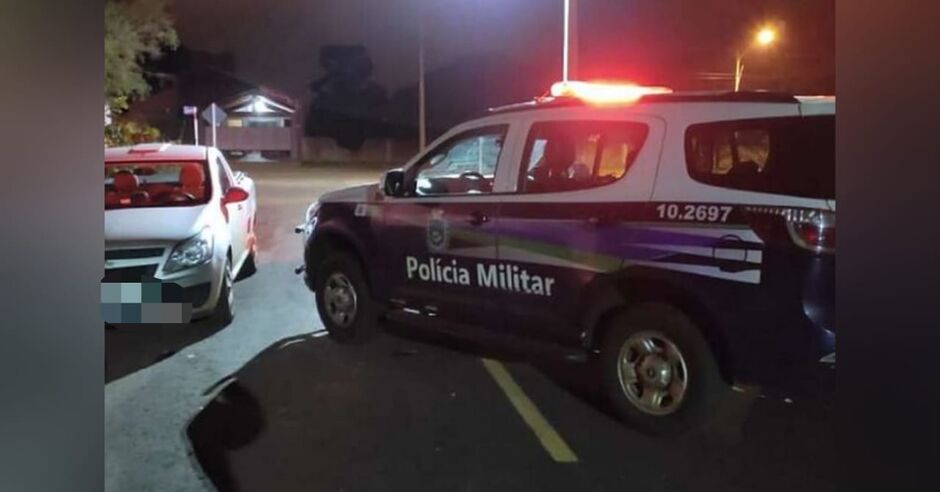 Músico é preso suspeito de agredir namorada com filha no colo no Mata do Segredo