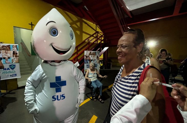 Drive-thru ultrapassa 7 mil doses aplicadas e segue com plantão até quinta