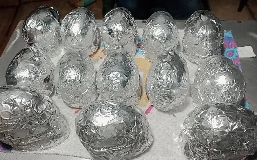 Família faz campanha para presentear crianças carentes com ovos de Páscoa na Capital