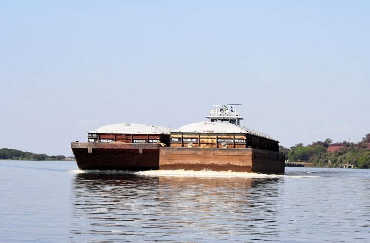 Exportações pelo rio Paraguai já superam todo o volume de 2024 só no 1º semestre