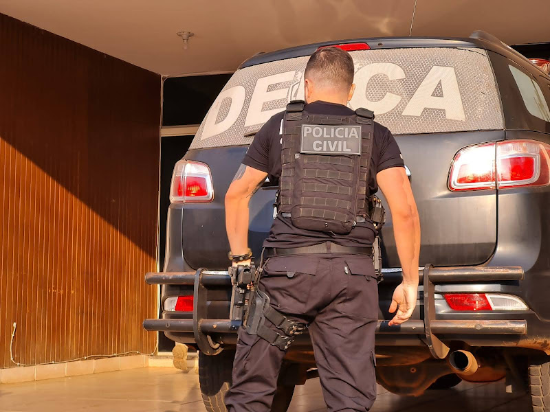 Casal é preso por armazenar e produzir vídeos de pornografia infantil na capital