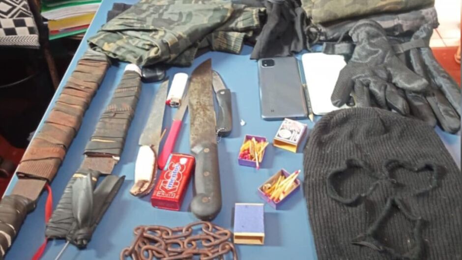 Dourados: Adolescentes em que planejavam ataque a escola são flagrados com símbolo nazista