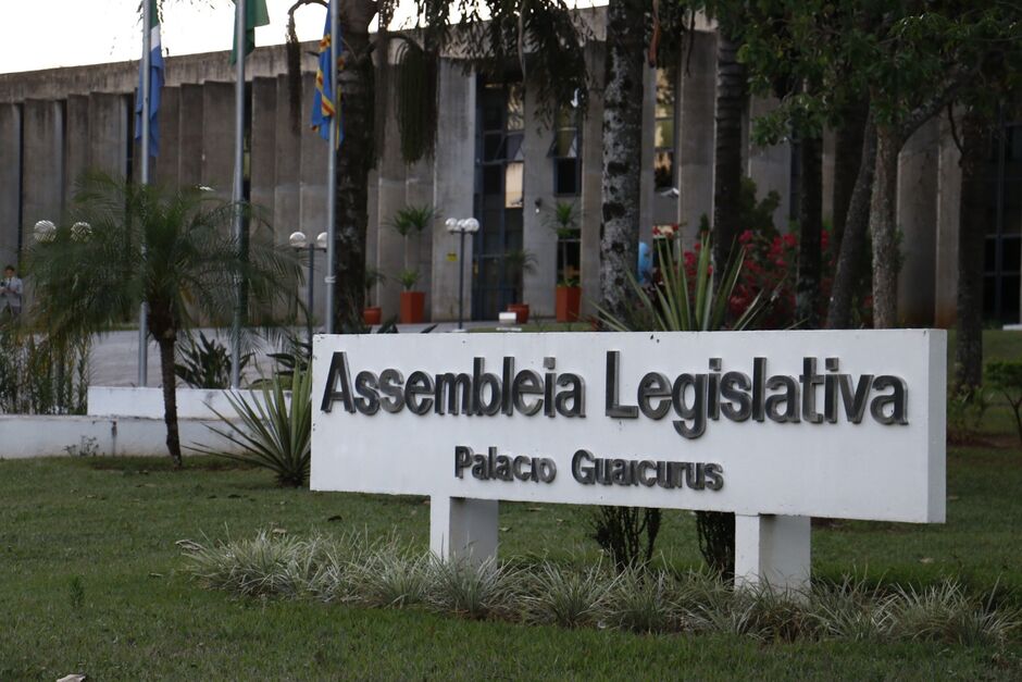 Assembleia Legislativa divulga edital de concurso com 80 vagas e salários até R$ 8 mil