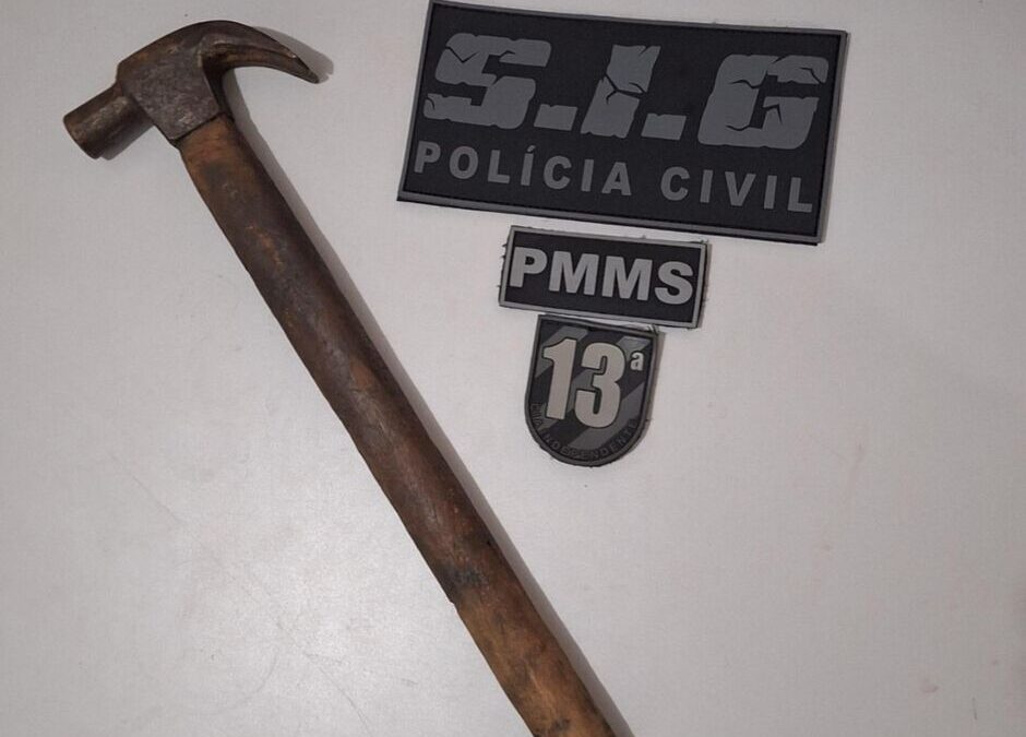 Água Clara: Homem é preso por tentativa de feminicídio após agredir esposa com martelo