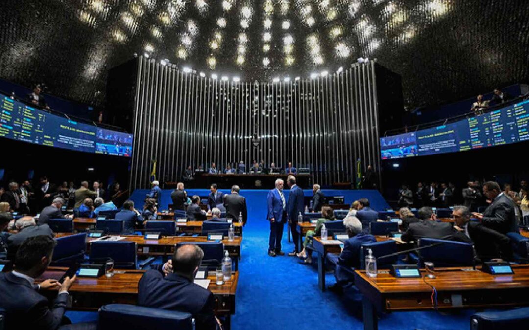 Senadores rejeitam indicação de Jorge Messias para vaga no STF
